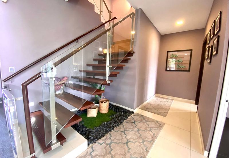 Titian, Bukit Jelutong