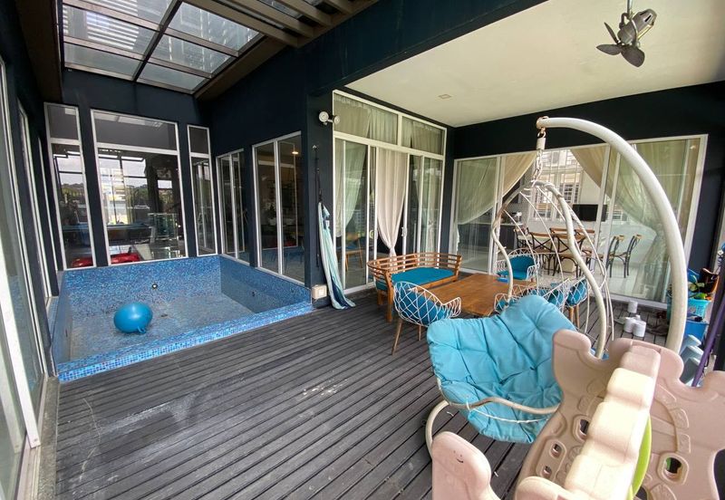 Titian, Bukit Jelutong