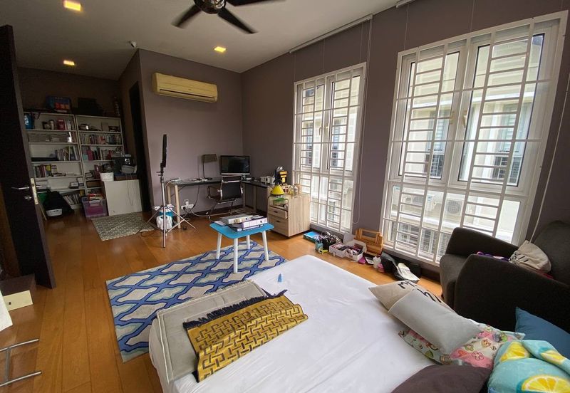 Titian, Bukit Jelutong