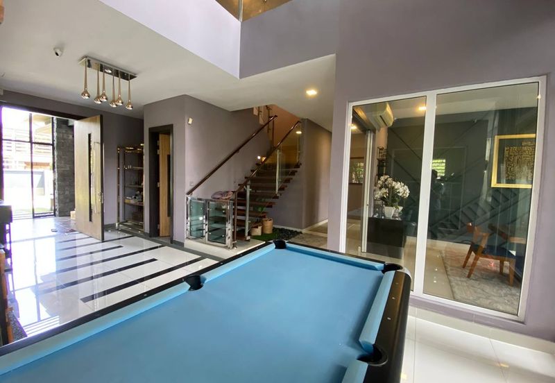 Titian, Bukit Jelutong