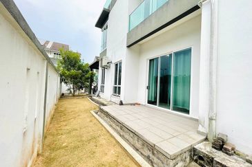 Impian Tropika Alam Impian