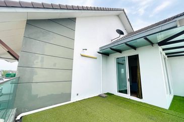 Impian Tropika Alam Impian