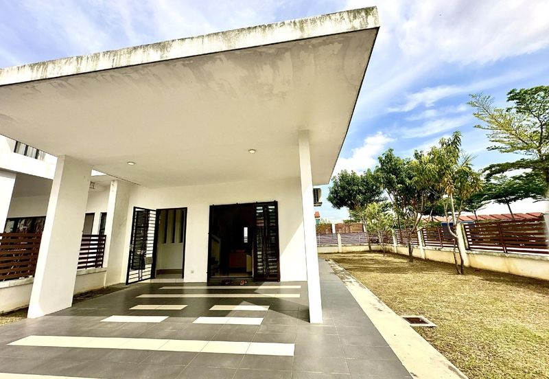 Pentas 6 @ Alam Impian