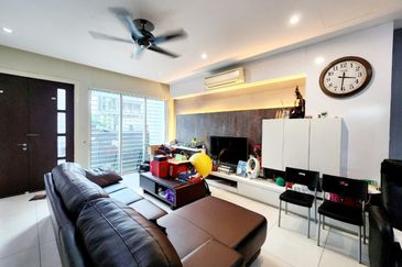 USJ heights Subang Jaya Two and half storey Zero lot Bungalow for sale