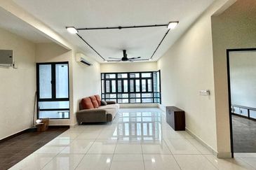 Aura Residence @ Precint 8