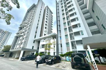 Aura Residence @ Precint 8