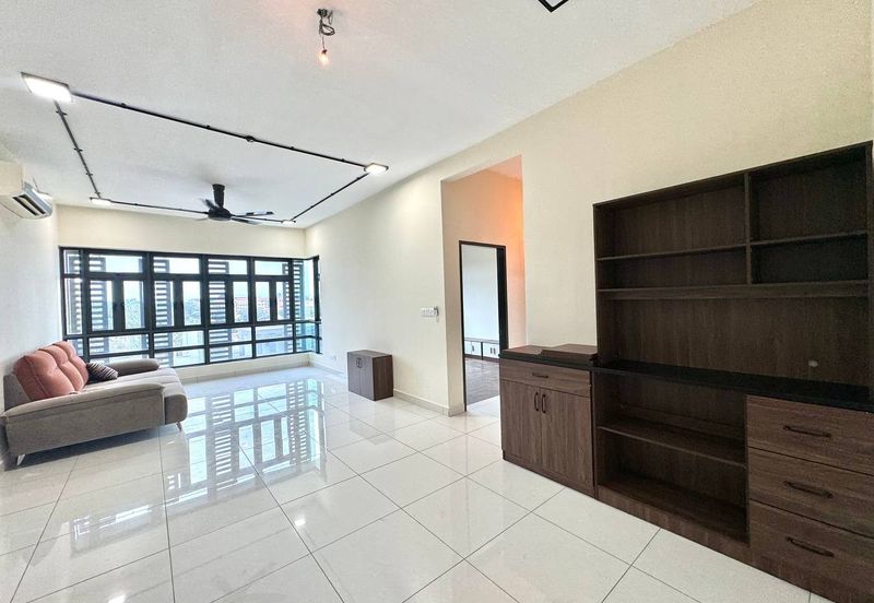 Aura Residence @ Precint 8