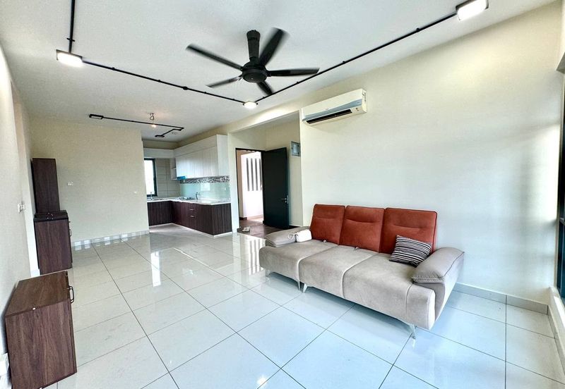 Aura Residence @ Precint 8