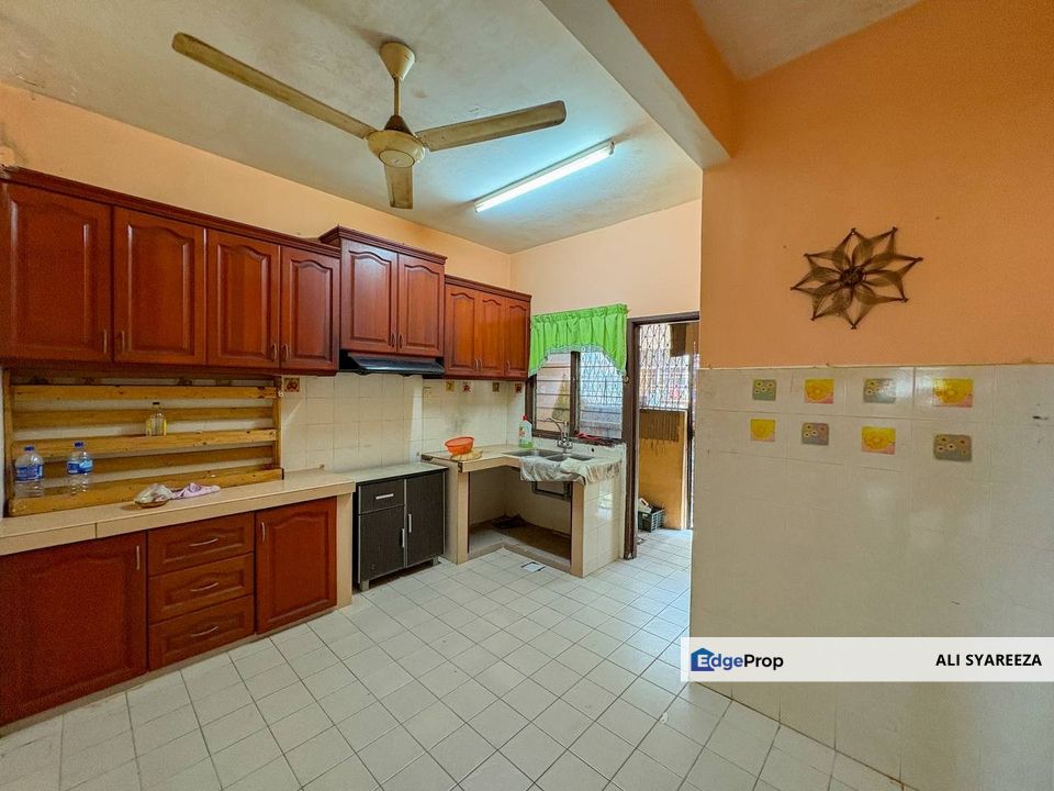 Desa Latania Seksyen 36 Shah Alam Double storey terrace for sale , Selangor, Shah Alam