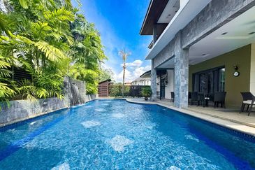 Perdana Lakeview East