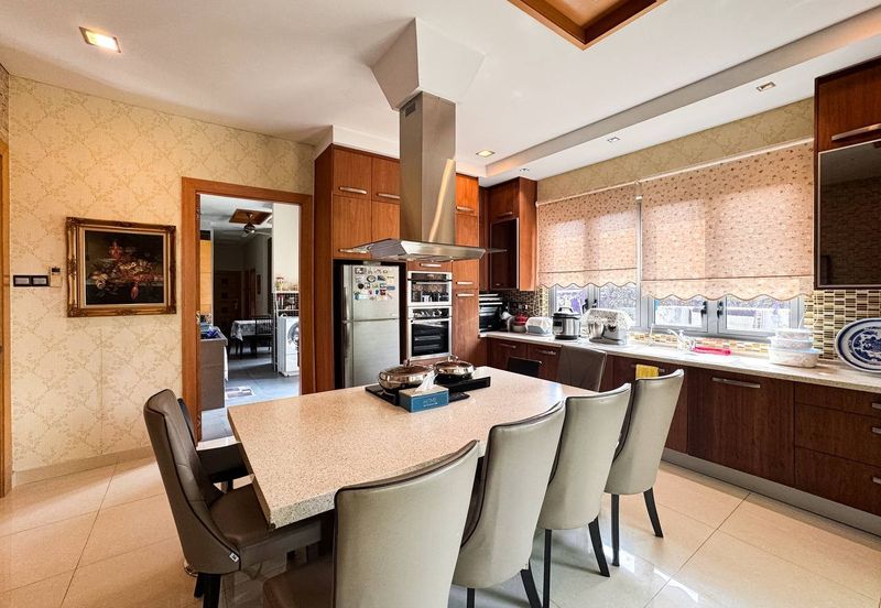 Perdana Lakeview East