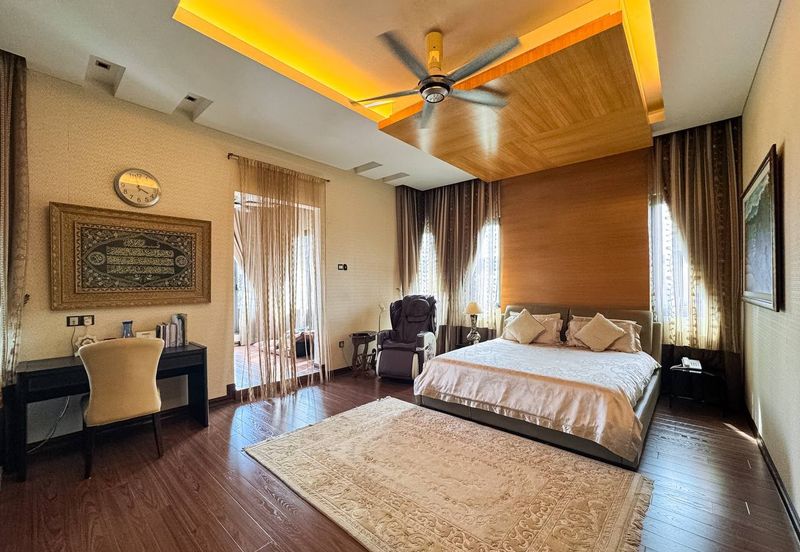 Perdana Lakeview East