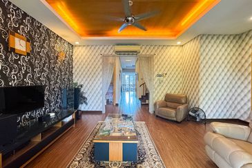 Perdana Lakeview East