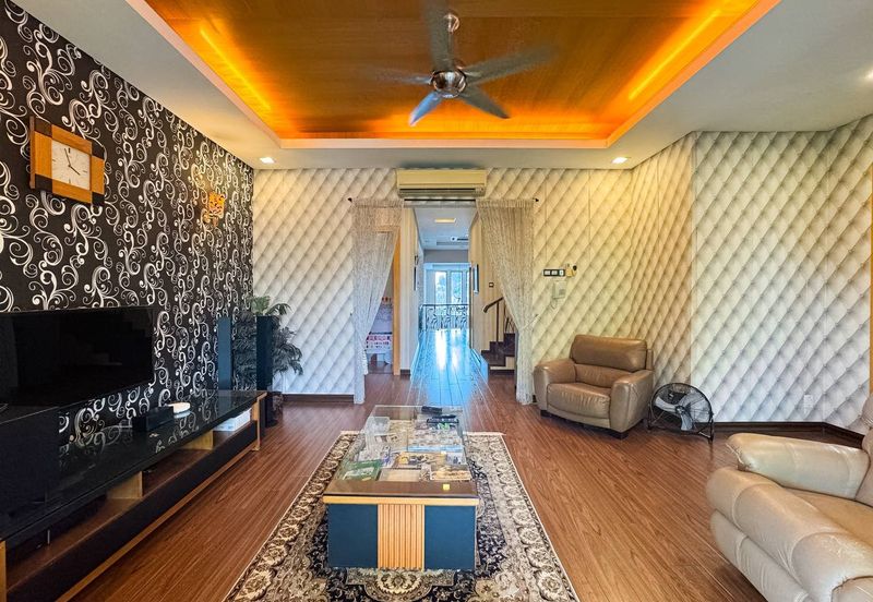 Perdana Lakeview East