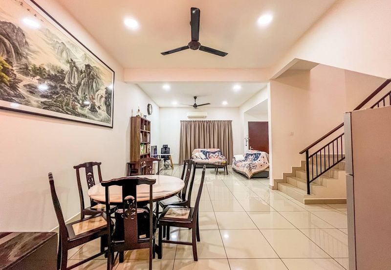 Evira @ Warisan Puteri