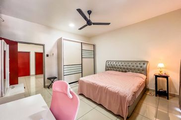 Evira @ Warisan Puteri