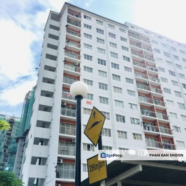 Suria Permai Apartment, Seri Kembangan [Unit Corner], Selangor, Seri Kembangan