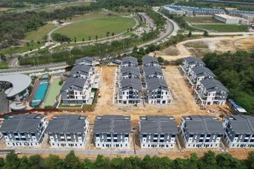 Daya Residence Kwasa Damansara *