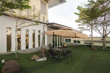 Paramount Garden (Taman Paramount)