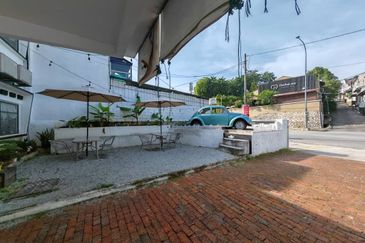 Happy Garden (Taman Gembira)