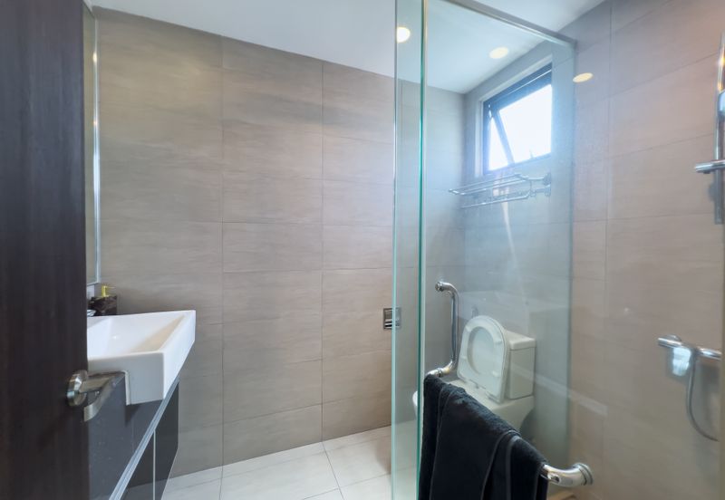 Tropical Villa Luxury Service Suites