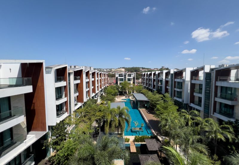 Tropical Villa Luxury Service Suites