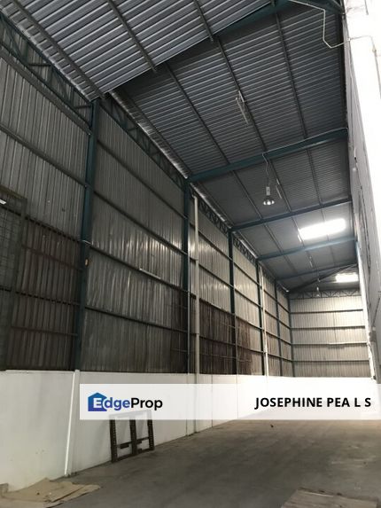 Semi-D Factory for Sale: Prime Location in Taman Perindustrial Puchong, Selangor, Puchong