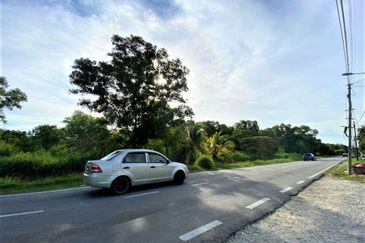 Corner Lot Meru Land 