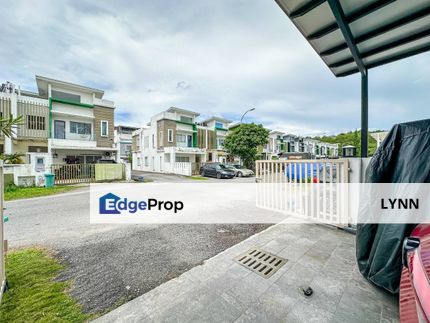 ENDLOT FULLY RENOVATED DOUBLE STOREY SUPERLINK THE CLOVER HOMES TAMAN SEMANGGI SEMENYIH, Selangor, Semenyih