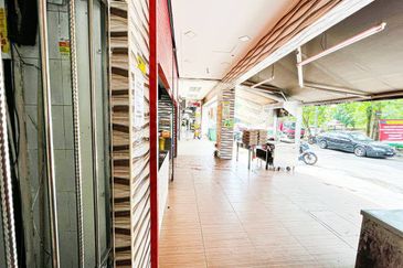 Bandar Tun Hussein Onn