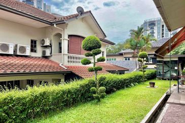 KGSAAS Golf Club, Seksyen 13