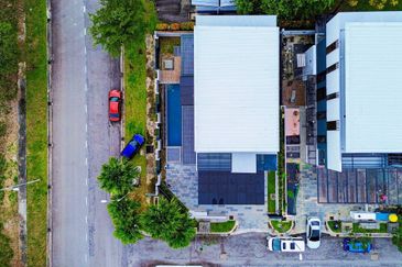 Perdana Lakeview East