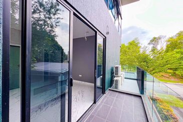 Perdana Lakeview East