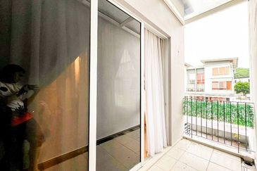 Parkfield Residences, Tropicana Heights