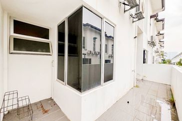 Parkfield Residences, Tropicana Heights