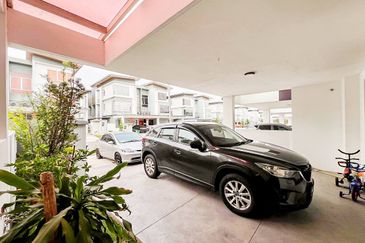 Parkfield Residences, Tropicana Heights