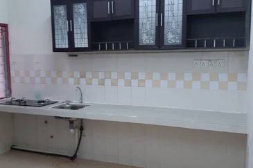 Jalan Spektrum U16 @ Taman Bukit Subang