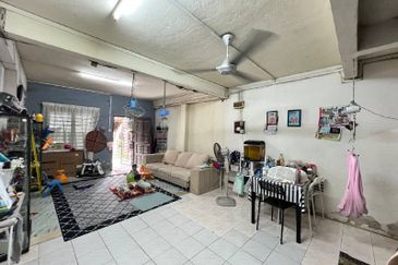 AU 1 (Datuk Keramat)