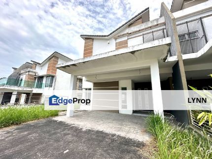 FACING OPEN DOUBLE STOREY SEMI-D GREENHILL RESIDENCE SEKSYEN U10 SHAH ALAM, Selangor, Shah Alam