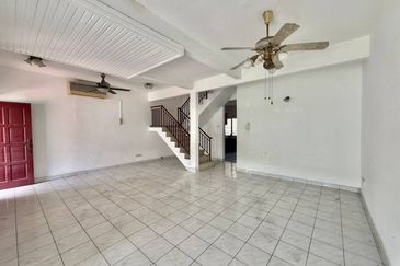 Jalan Turmalin 7/12F