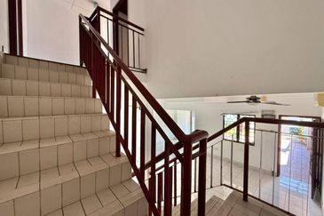 Jalan Turmalin 7/12F