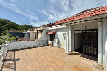 Jalan Turmalin 7/12F