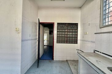 Jalan Turmalin 7/12F