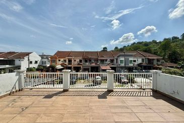 Jalan Turmalin 7/12F