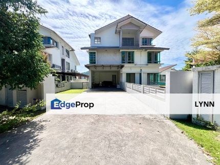  END LOT FACING PAYGROUND WITH PRIVATE POOL 2.5 STOREY VILLA BUNGALOW SAFIRA SAUJANA IMPIAN KAJANG, Selangor, Kajang