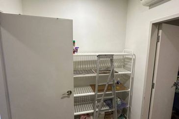 I Residence @ I City