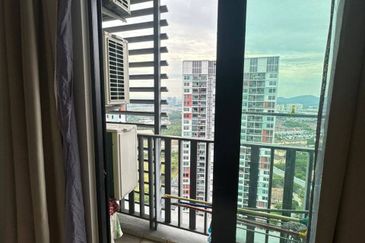 I Residence @ I City