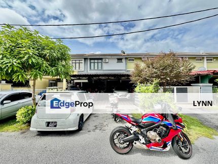 RENOVATED UNIT DOUBLE STOREY INTERMEDIATE TERRACE TAMAN SAUJANA RAWANG SELANGOR, Selangor, Rawang