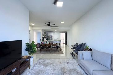 Aurora Tower @ Eco Sky