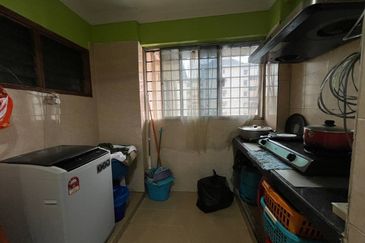 RIVER VIEW APARTMENT PINANG 1B GALLERY 1E OLD KLANG ROAD